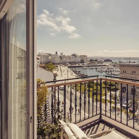 Appartamento Real 21, Atico Con Terraza En La Marina La Coruña
